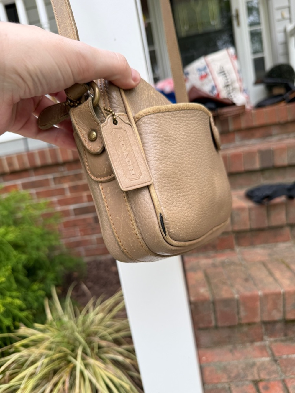 Vintage Coach Sheridan Made in USA Beige Tan Leather Handbag - Picture 2 of 12